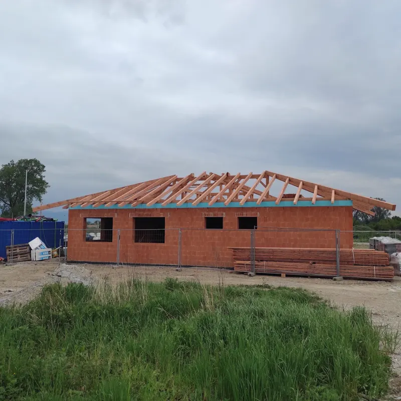 Nový drevený krov na bungalove
